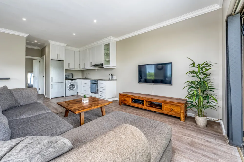 Apartment let in Acutts Estate - 1KF1726039