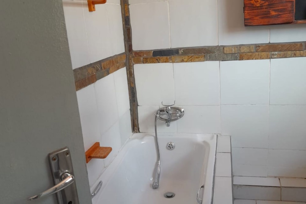 Garden apartment to rent in Brenthurst - 1BJ1726052