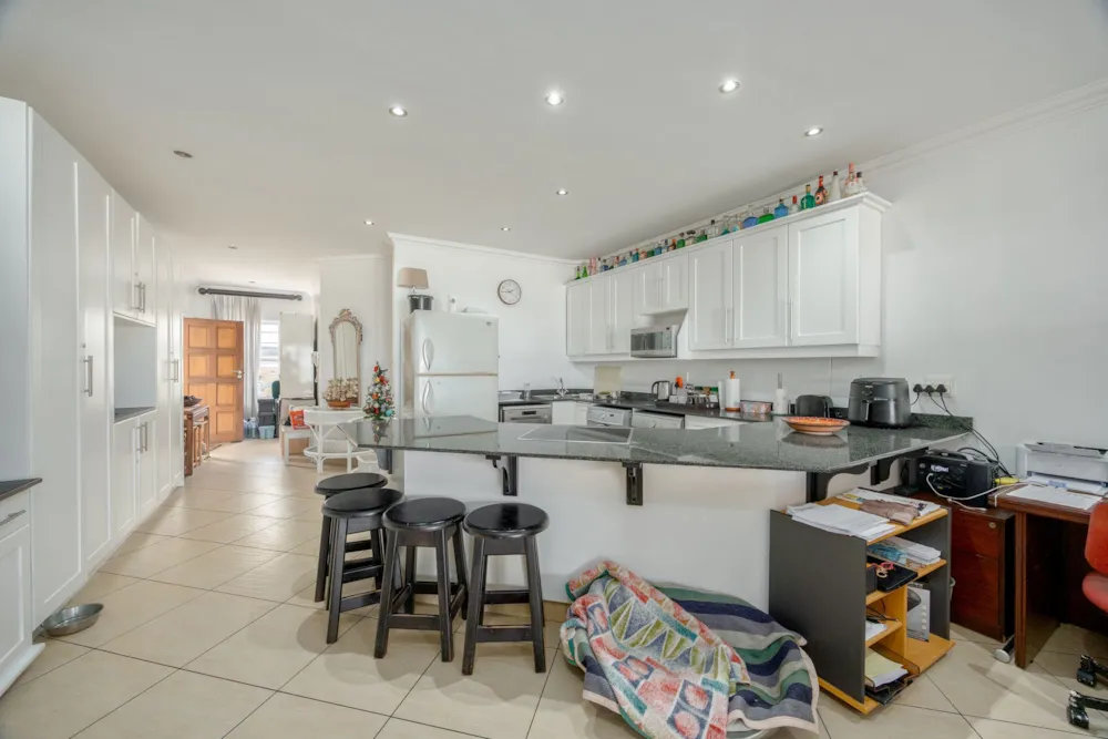 Apartment for sale in St Michaels on Sea - 1PSH1728323