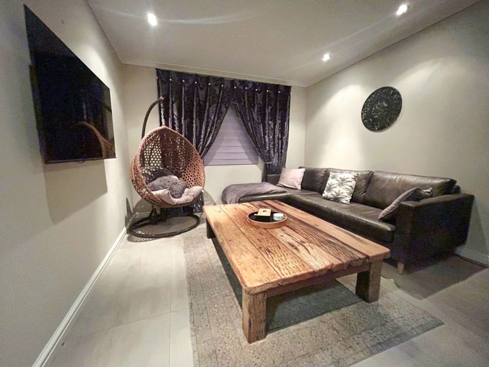 Apartment for sale in Goodwood Estate - 1AH1726251