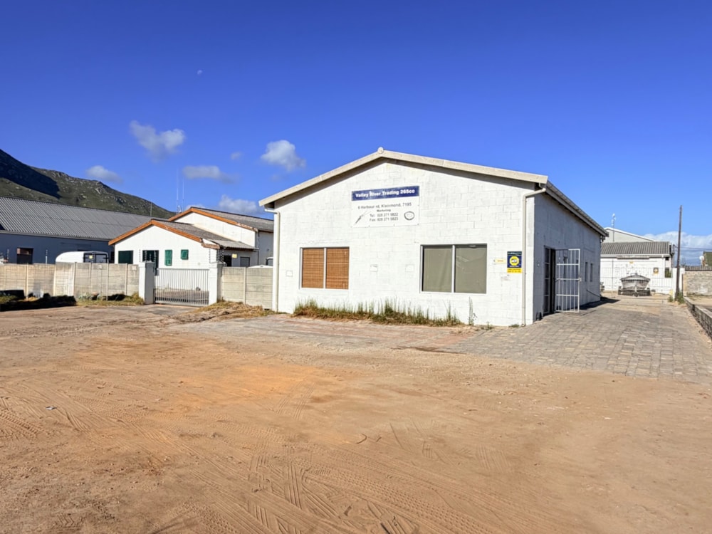 Commercial industrial property for sale in Kleinmond - KN1728066