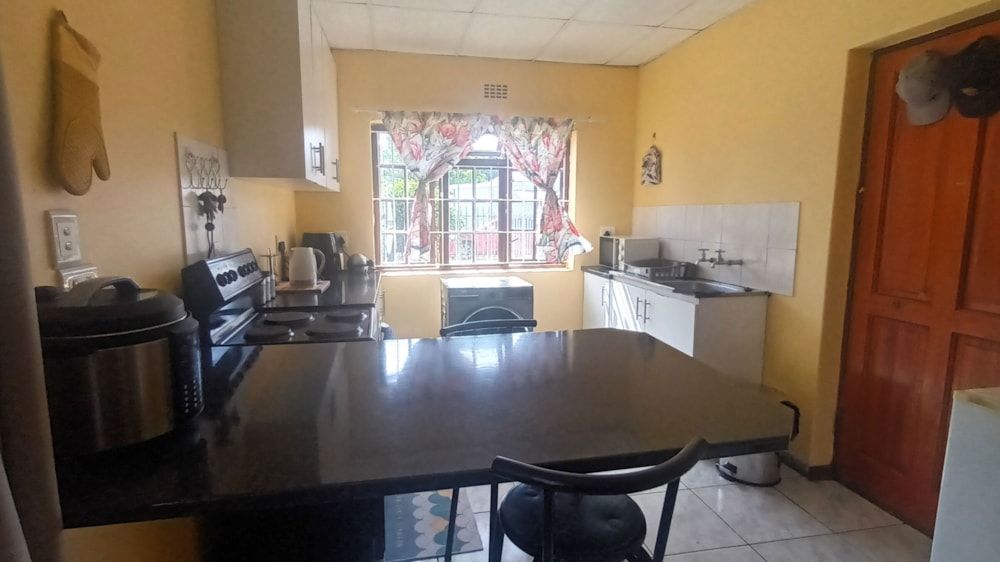 Garden apartment to rent in Oakdene, Kuils River - 1KV1726194