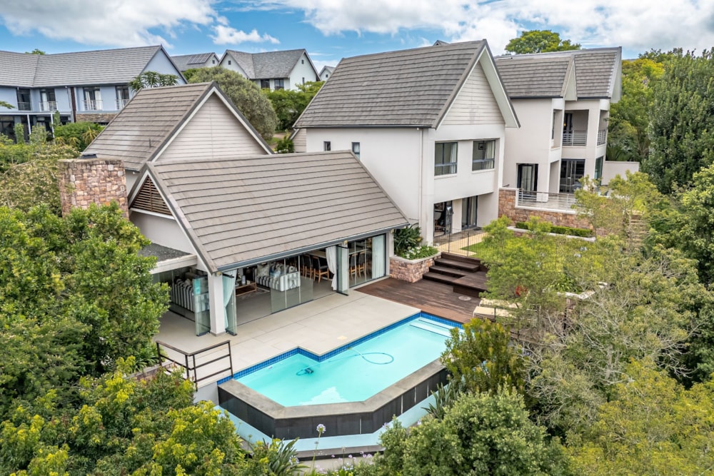 Golf estate house for sale in Cotswold Downs Estate - 1KF1726206