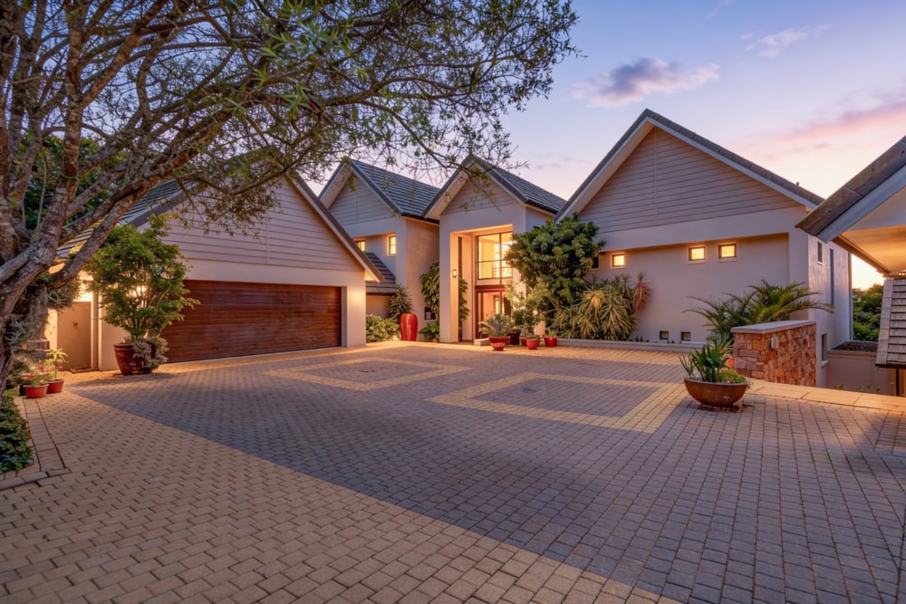 Golf estate house for sale in Cotswold Downs Estate - 1KF1726206