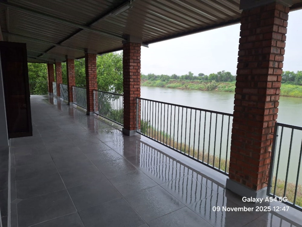 Double-storey house for sale in Douglas Rural - 1KJ1728662