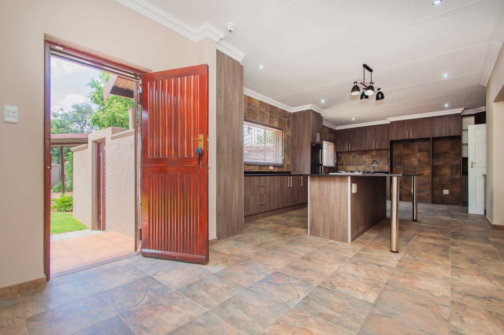 House for sale in Greenhills - 1KR1726412 House for sale in Greenhills - 1KR1726412