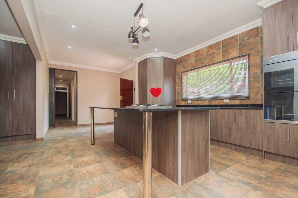 House for sale in Greenhills - 1KR1726412 House for sale in Greenhills - 1KR1726412