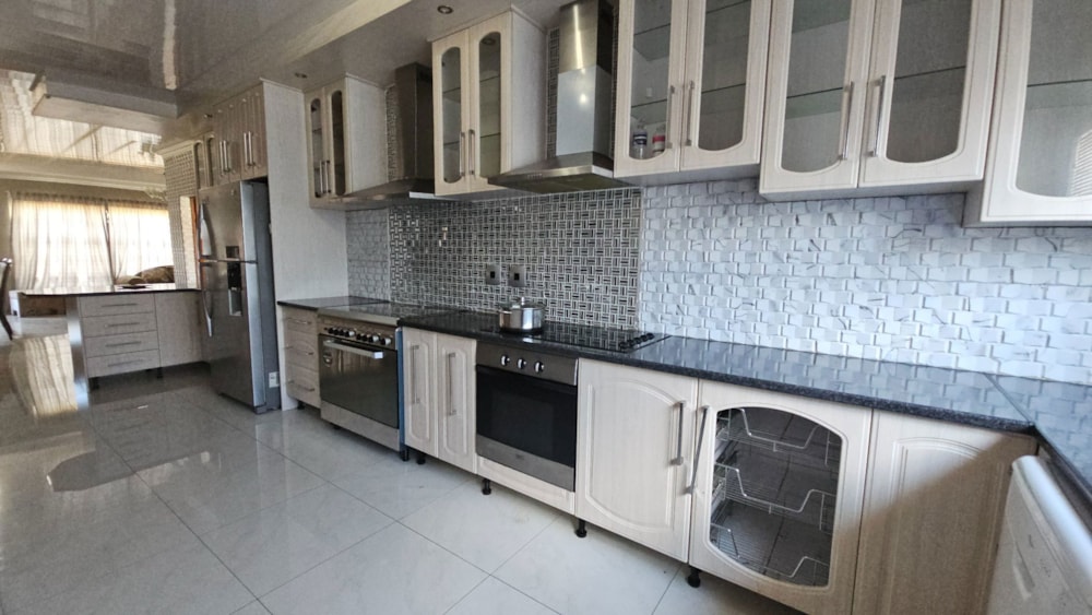 House for sale in Risiville - 1VT1726256