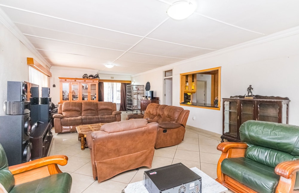 House for sale in Greenhills - 1KR1727278