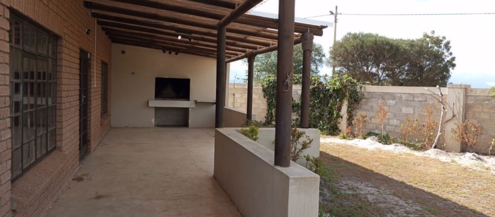 House for sale in Albertinia - 1SR1727036