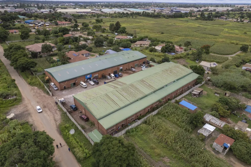 Commercial industrial property for sale in Willowvale, Zimbabwe - 3ZB1726300 Commercial industrial property for sale in Willowvale, Zimbabwe - 3ZB1726300