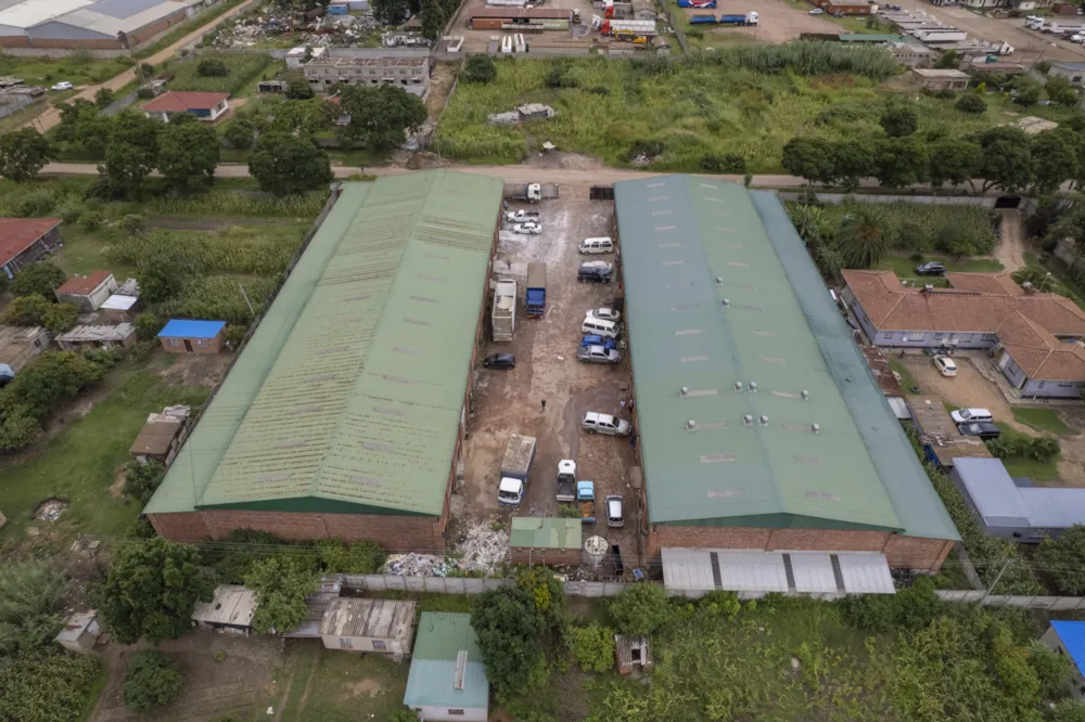 Commercial industrial property for sale in Willowvale, Zimbabwe - 3ZB1726300 Commercial industrial property for sale in Willowvale, Zimbabwe - 3ZB1726300
