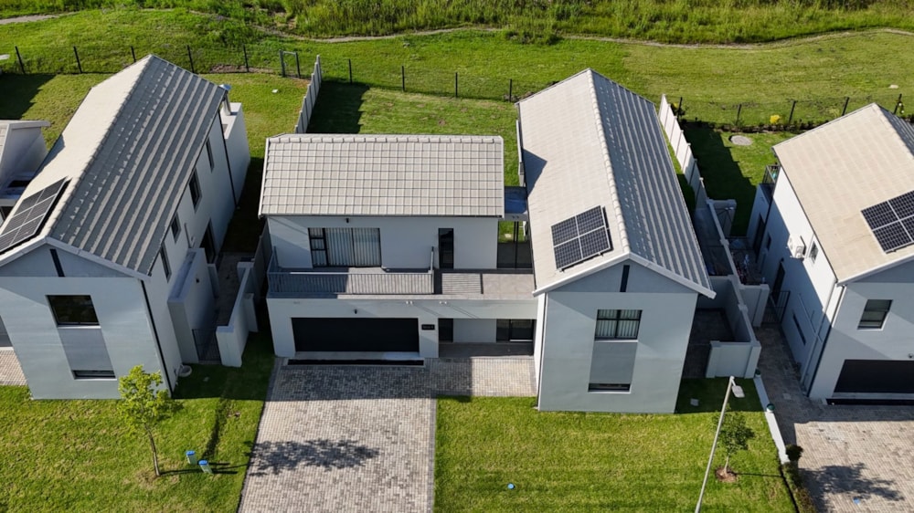 Double-storey house for sale in Peach Tree - 1CU1726520 Double-storey house for sale in Peach Tree - 1CU1726520