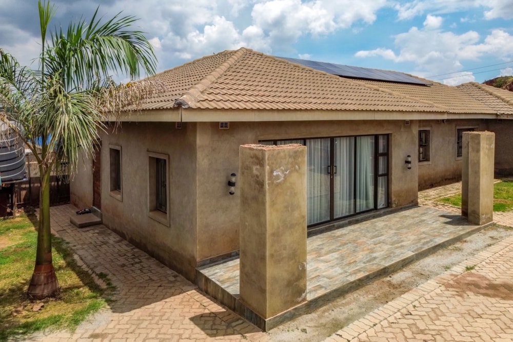 House for sale in Warren Park, Zimbabwe - 3ZB1726380