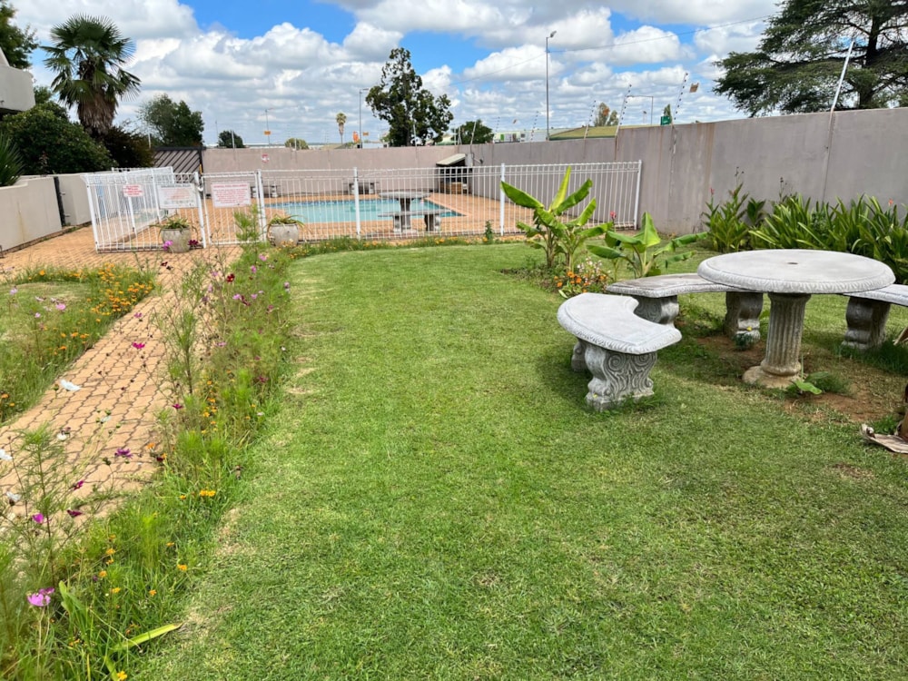 Garden apartment for sale in Bester - PRN1726400