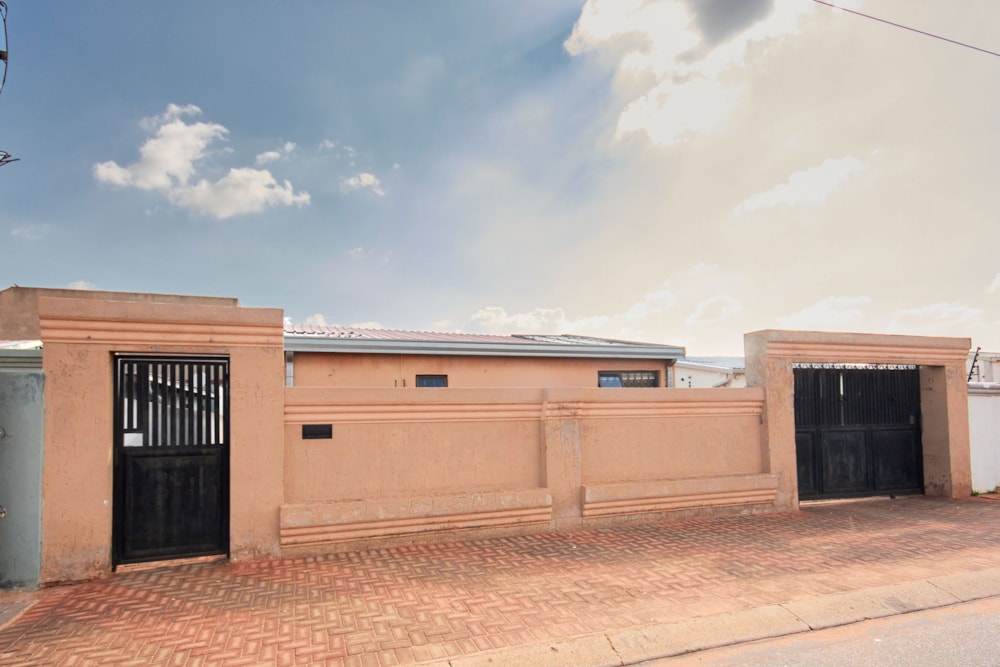 House for sale in Glen Ridge - RAN1726502