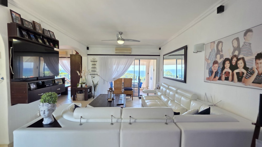 Penthouse apartment for sale in Uvongo - 1PSH1727513