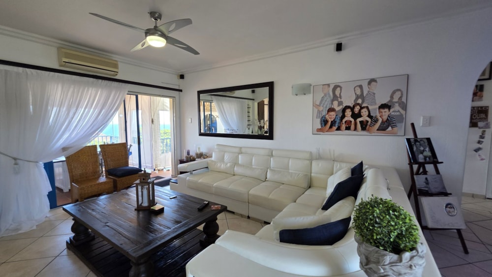 Penthouse apartment for sale in Uvongo - 1PSH1727513