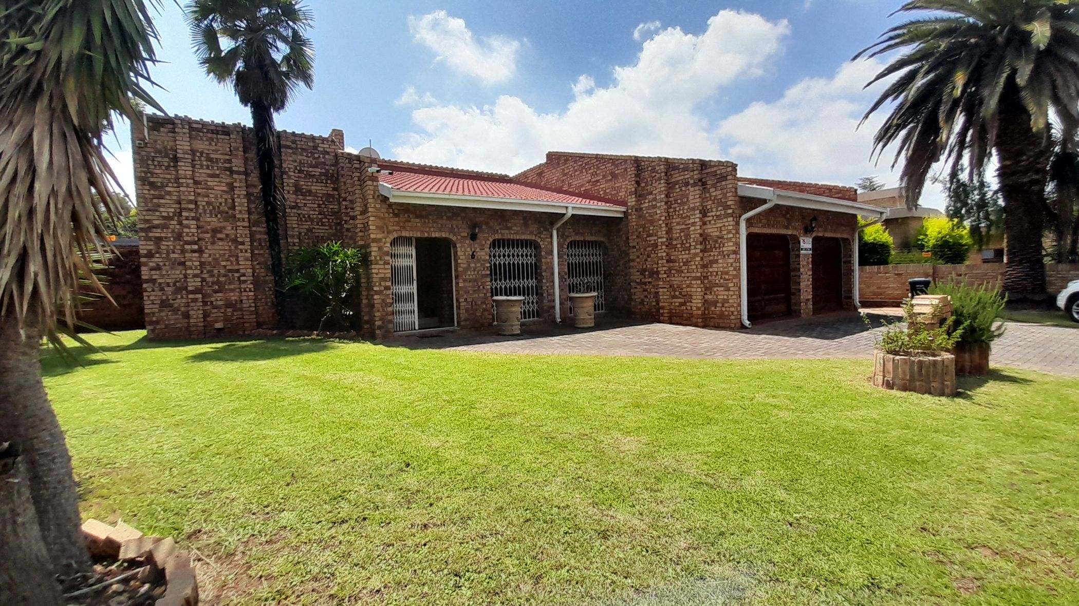 House for sale in Vanderbijlpark SE 3 - 1VT1726606