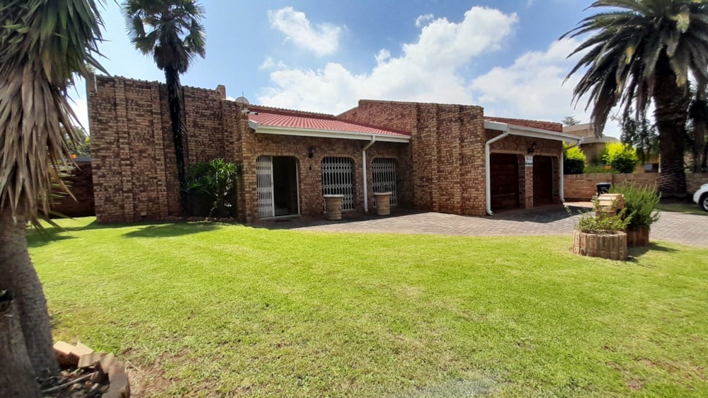 House for sale in Vanderbijlpark SE 3 - 1VT1726606