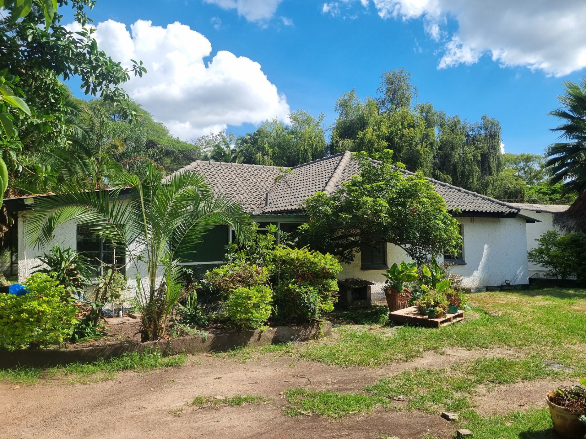 Commercial office to rent in Amby, Zimbabwe - 3ZB1726573