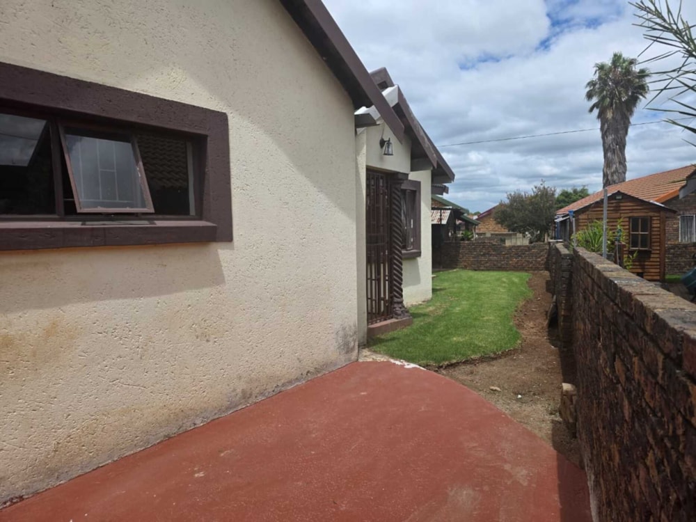 House to rent in Middelburg South (Mpumalanga South)  - 1MD1726597