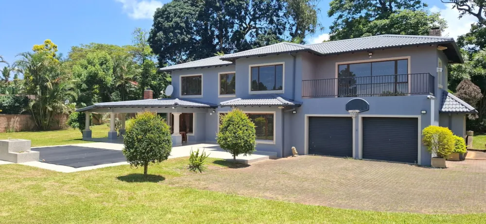House let in Hillcrest Park - 1KF1726678