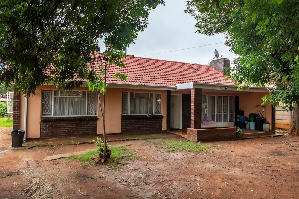 House for sale in Cranborne, Zimbabwe - 3ZB1726771 House for sale in Cranborne, Zimbabwe - 3ZB1726771