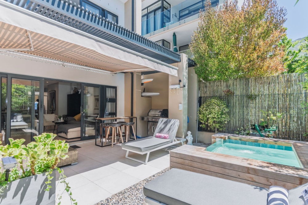 Townhouse for sale in Beach Estate - HOB1728722
