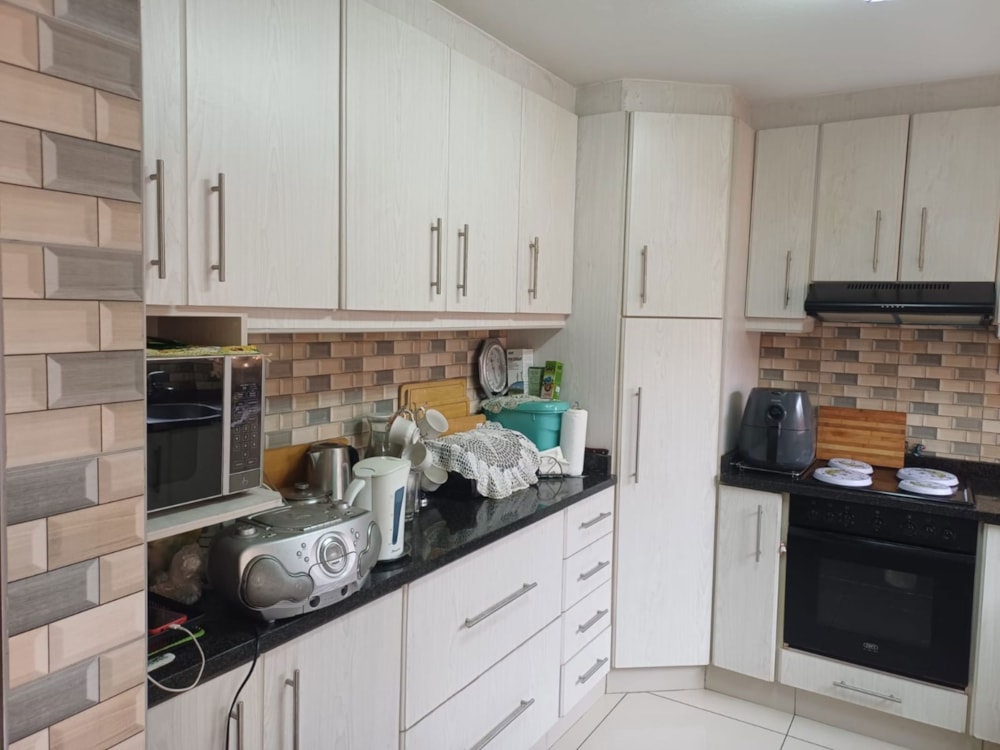 House for sale in Phoenix, KwaZulu-Natal - 1DA1726924