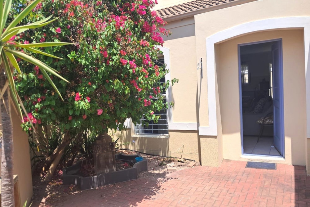 Double-storey apartment let in Royal Ascot - 1TV1726968