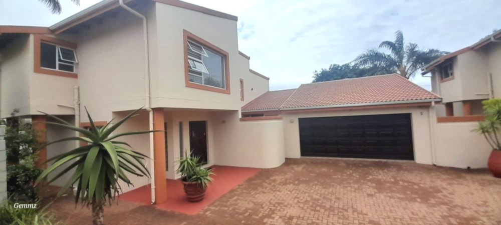 Townhouse for sale in Uvongo - 1PSH1726979