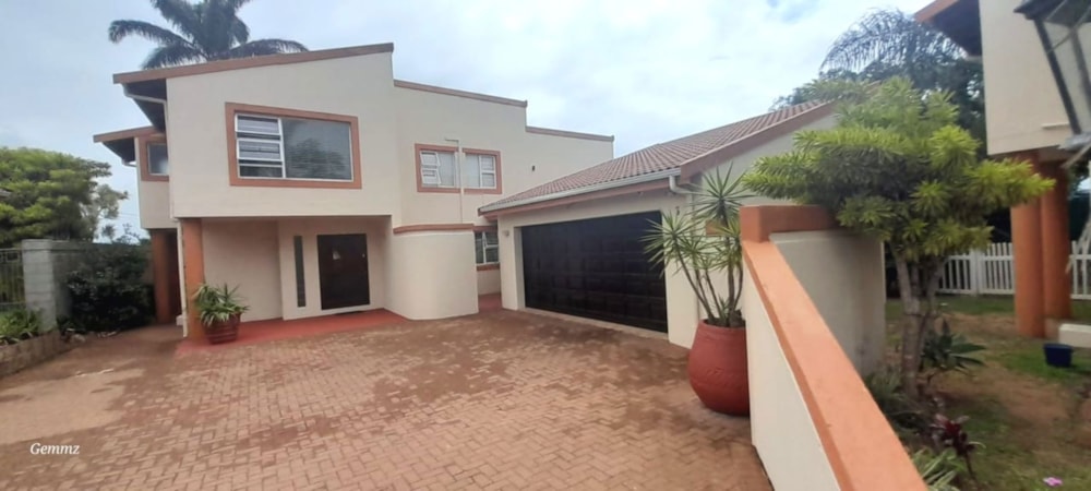 Townhouse for sale in Uvongo - 1PSH1726979