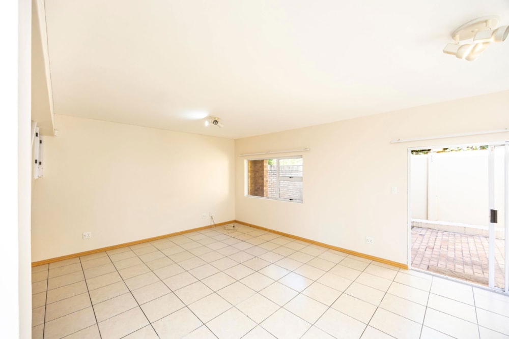 Townhouse for sale in Nahoon - 1EZ1727346