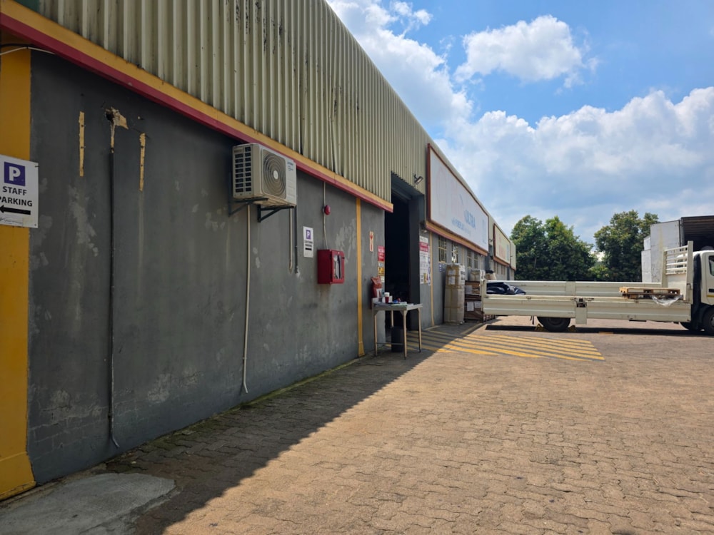 Commercial industrial property to rent in Gaborone West, Botswana - 3BO1727062