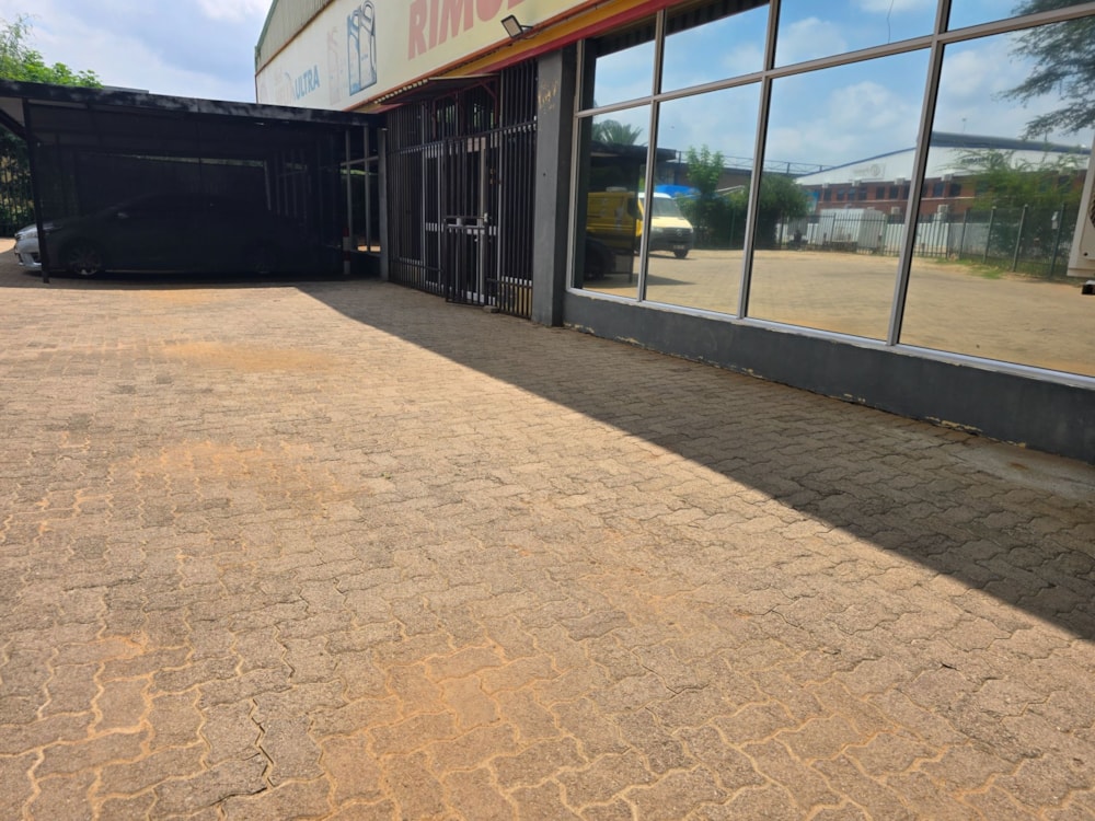Commercial industrial property to rent in Gaborone West, Botswana - 3BO1727062