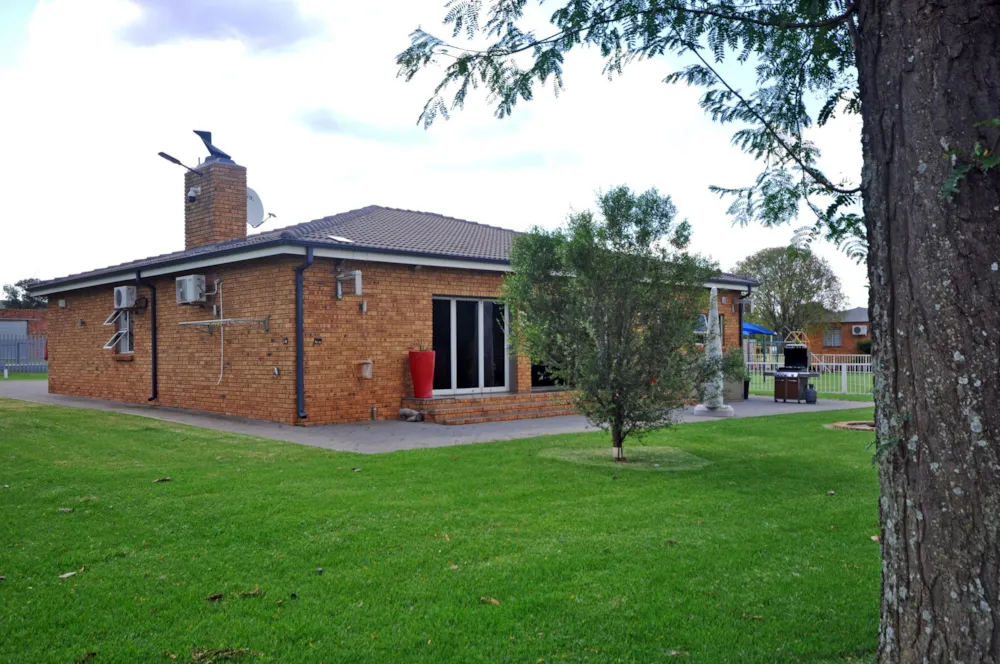 Security estate home for sale in Lochvaal - 1VT1727360