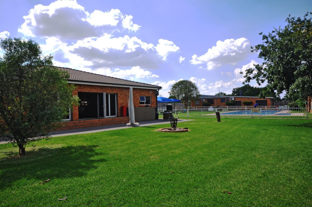 Security estate home for sale in Lochvaal - 1VT1727360