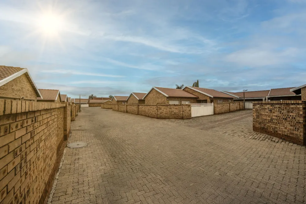 Townhouse sold in Del Judor - 1WD1727083