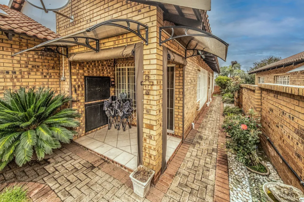 Townhouse sold in Del Judor - 1WD1727083