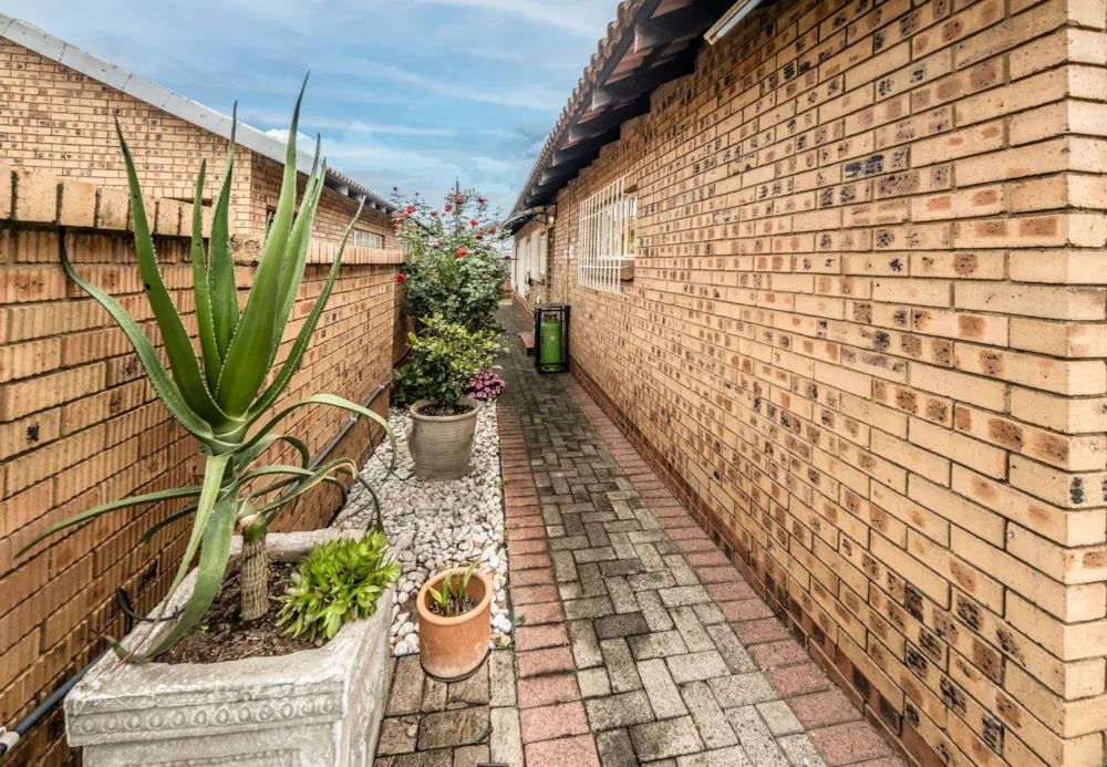 Townhouse sold in Del Judor - 1WD1727083