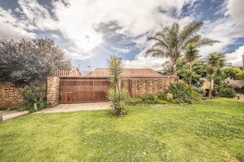 Townhouse sold in Reyno Ridge - 1WD1727087