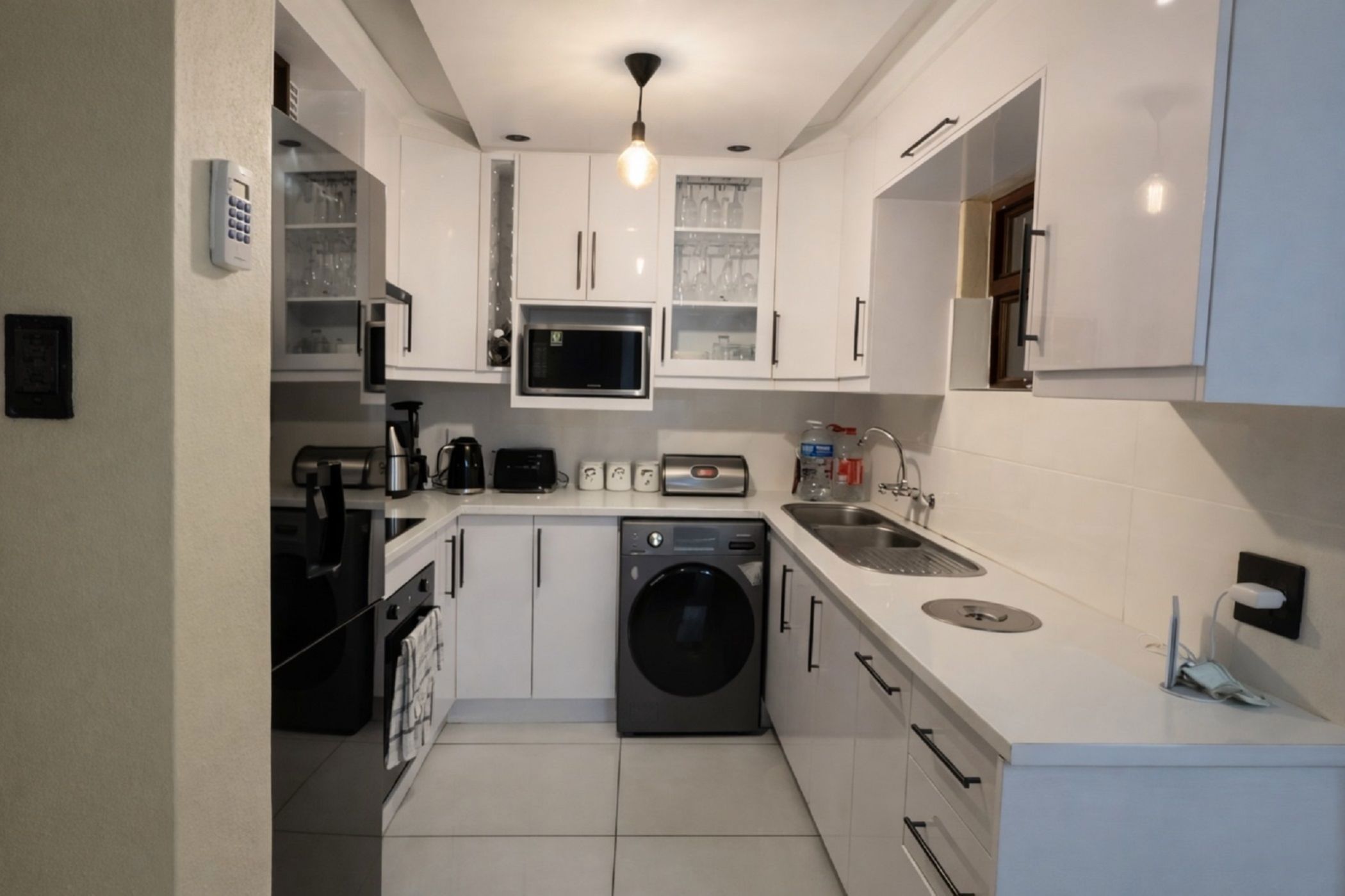 Townhouse to rent in Riverside Park - 1NS1727138