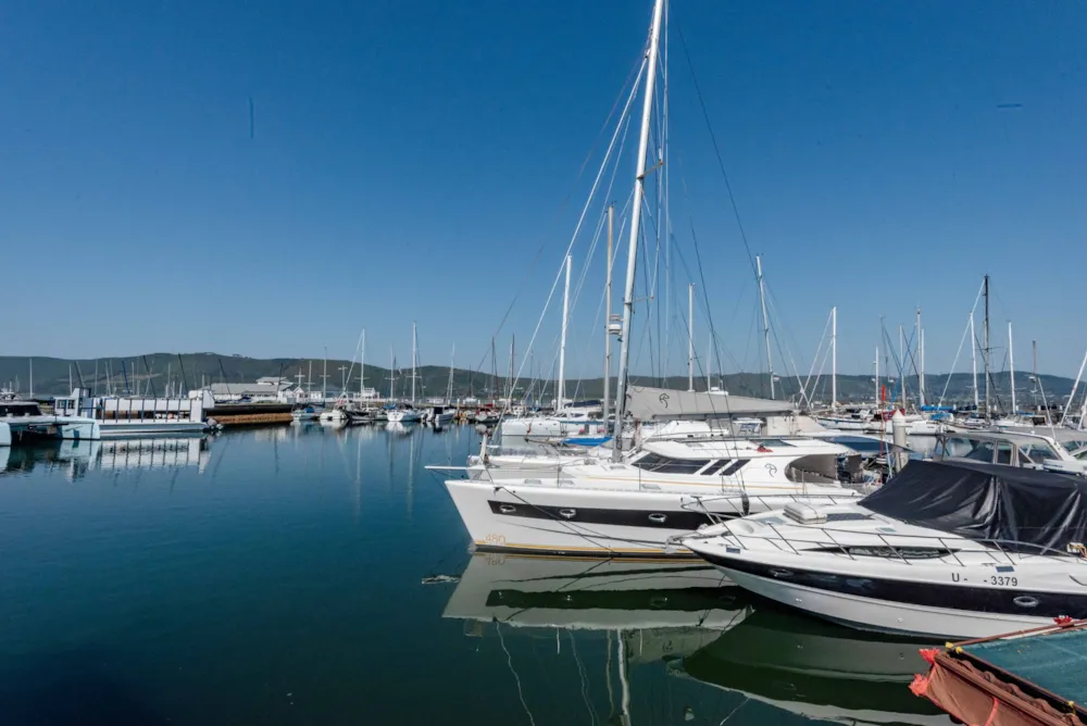 Hotel sold in Knysna Quays - 1KG1727937 Hotel sold in Knysna Quays - 1KG1727937
