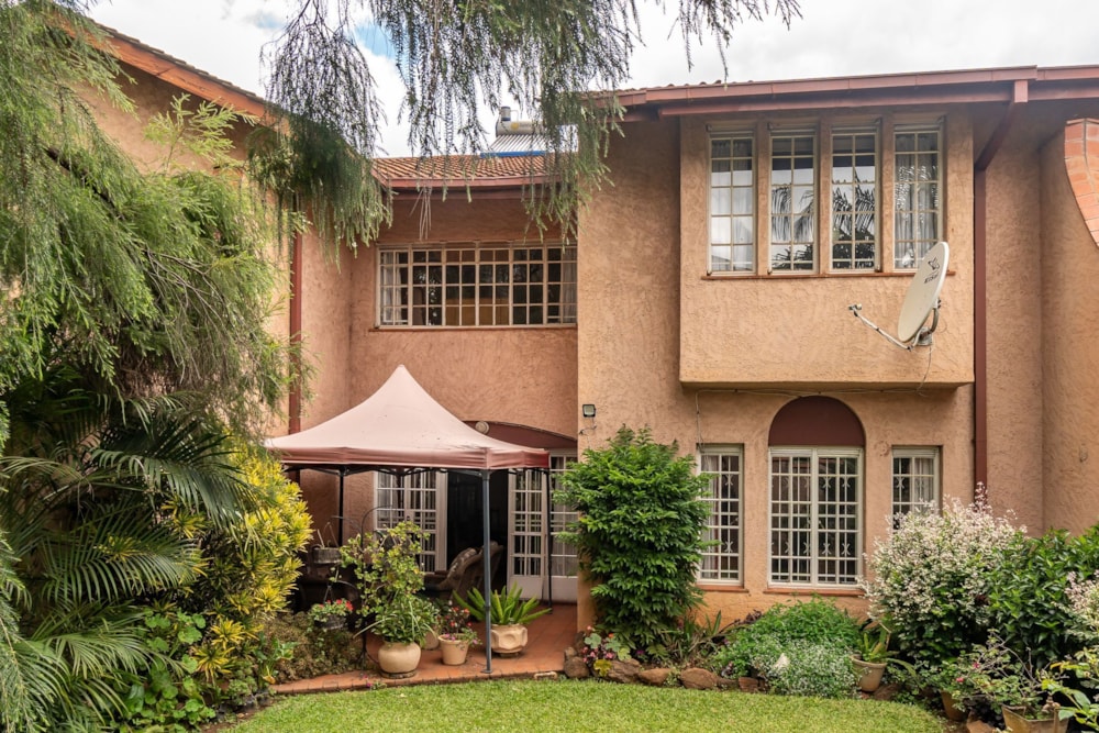 Security complex home for sale in Avenues, Zimbabwe - 3ZB1727252