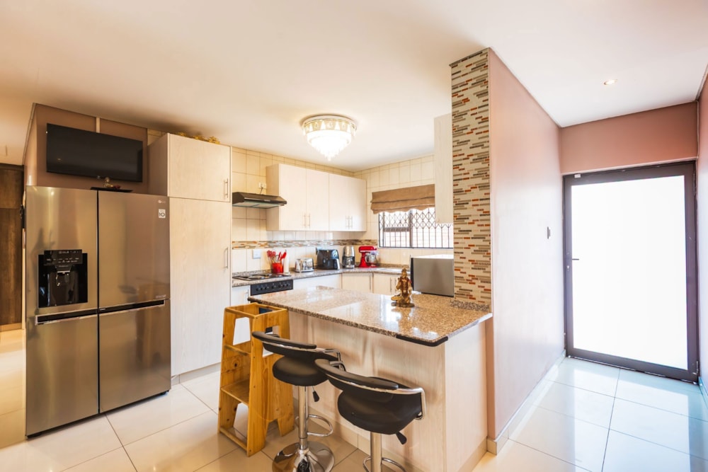 Townhouse to rent in Newcastle - 1NW1727737