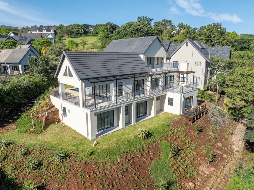 Golf estate house for sale in Cotswold Downs Estate - 1KF1727276