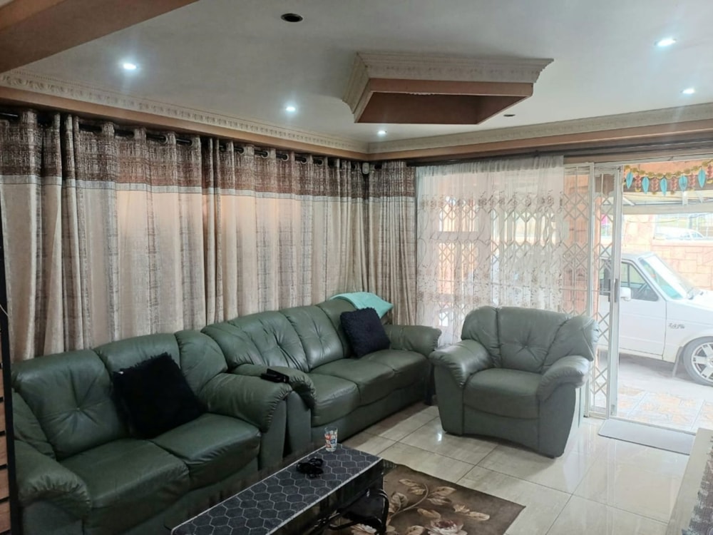 House for sale in Trenance Manor - 1DA1727277