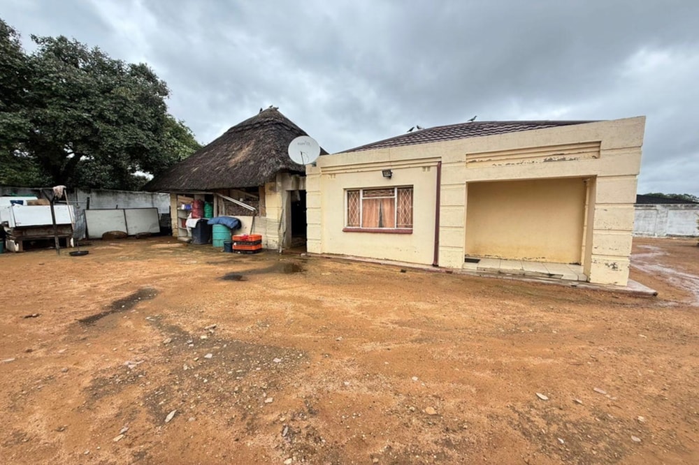 House for sale in Burnside, Bulawayo, Zimbabwe - 3ZB1727281