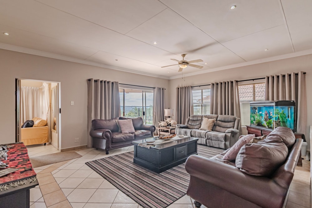 Double-storey house for sale in Olympus AH - PT1727880